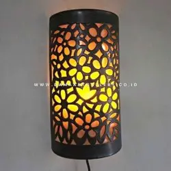 Lampu Dinding Ukiran Tembaga